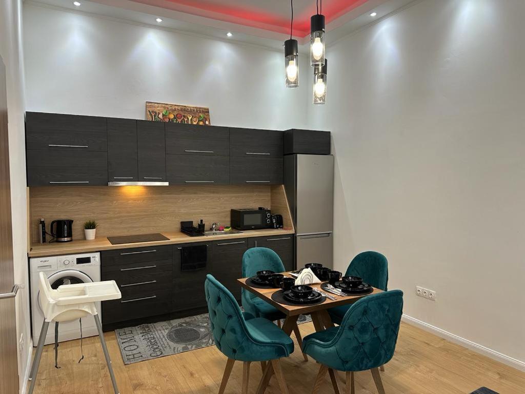 Lizu Apartmant Будапеща Екстериор снимка